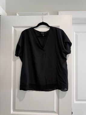 DKNY Black V-Neck Dolman Sleeve Blouse with Chiffon Hem